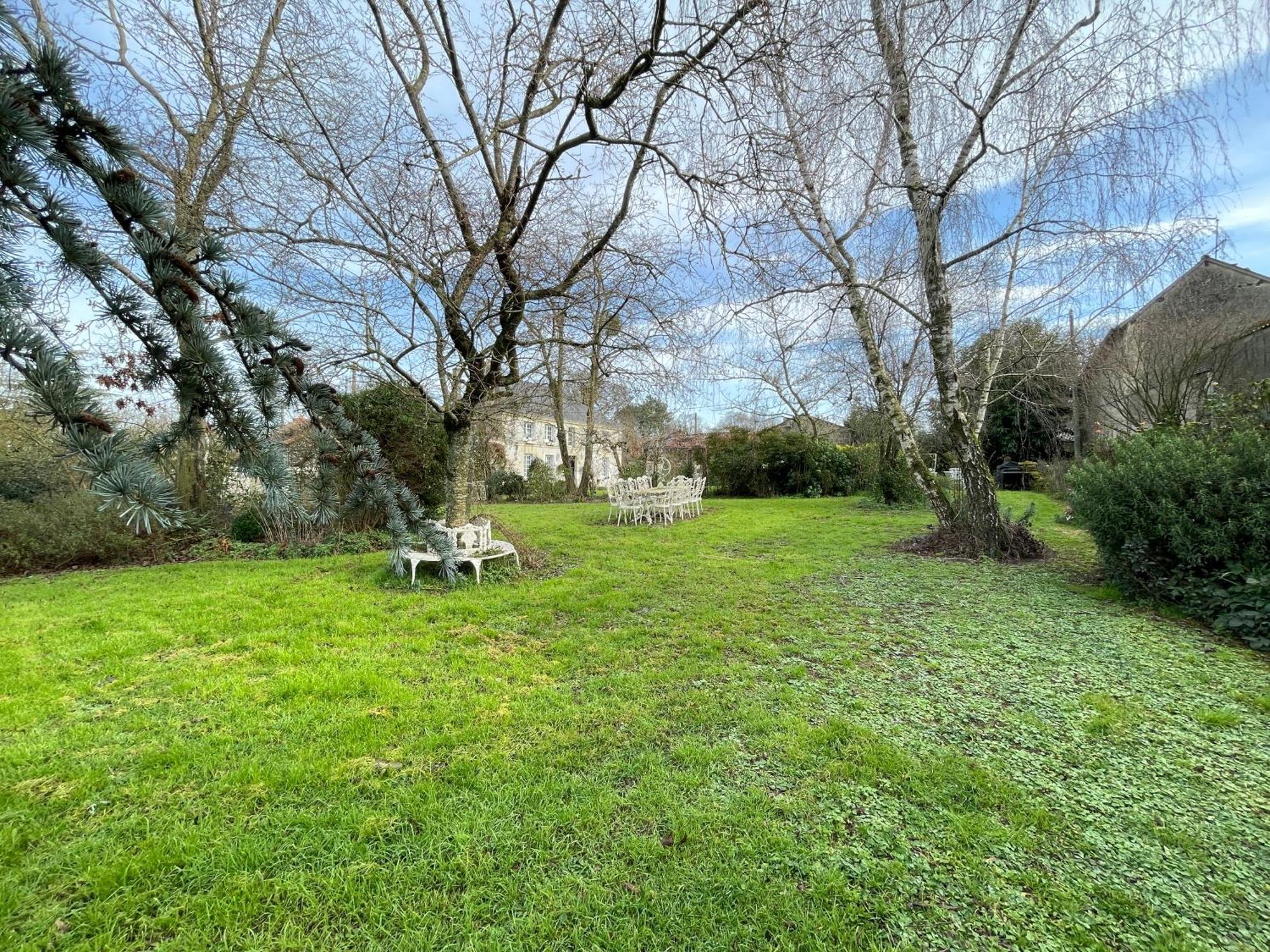 Chambre De Charme Dans Un Jardin De 1500M2 Nueil-sur-Layon Екстериор снимка